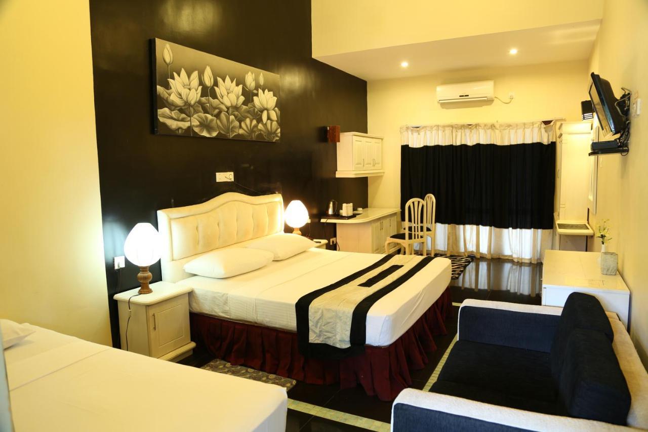 Miridiya Lake Resort Anuradhapura Exterior foto